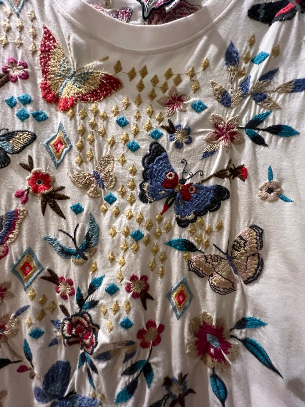 Johnny Was heavily embroidered tee, size large - Picture 6 of 6
